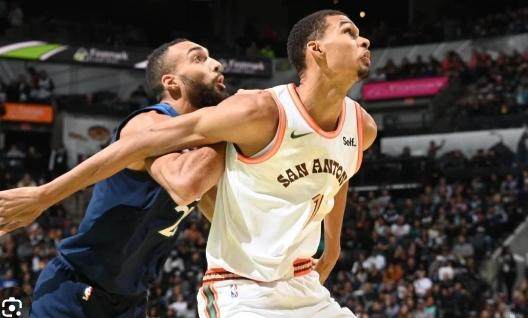 九游娱乐平台-封盖数霸榜 防守影响联盟第一 文班黑马冲击DPOY