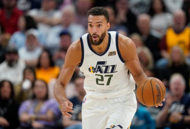 九游娱乐app-高管：勇士或打包库明加与维金斯 尝试交易戈贝尔