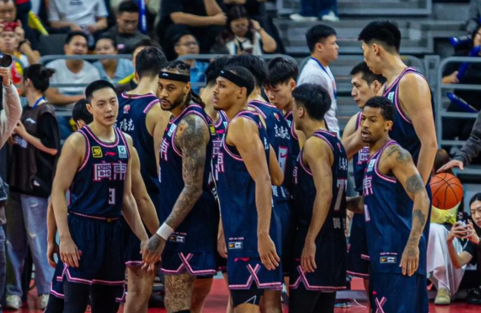 广东男篮本赛季消失的“七位故人”！他们都在哪？过的还好吗？